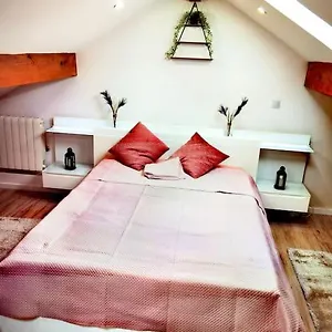 Hébergement de vacances Chaleureuse Maisonnette Lyon, Meyzieu